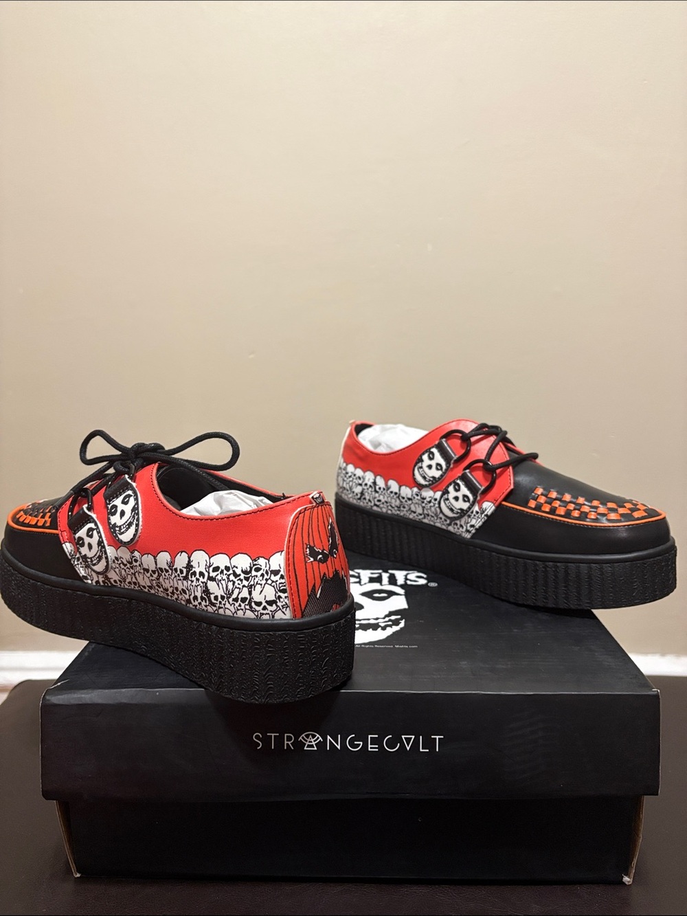 StrongEcvlt Red & Black Platform Creeper Shoes